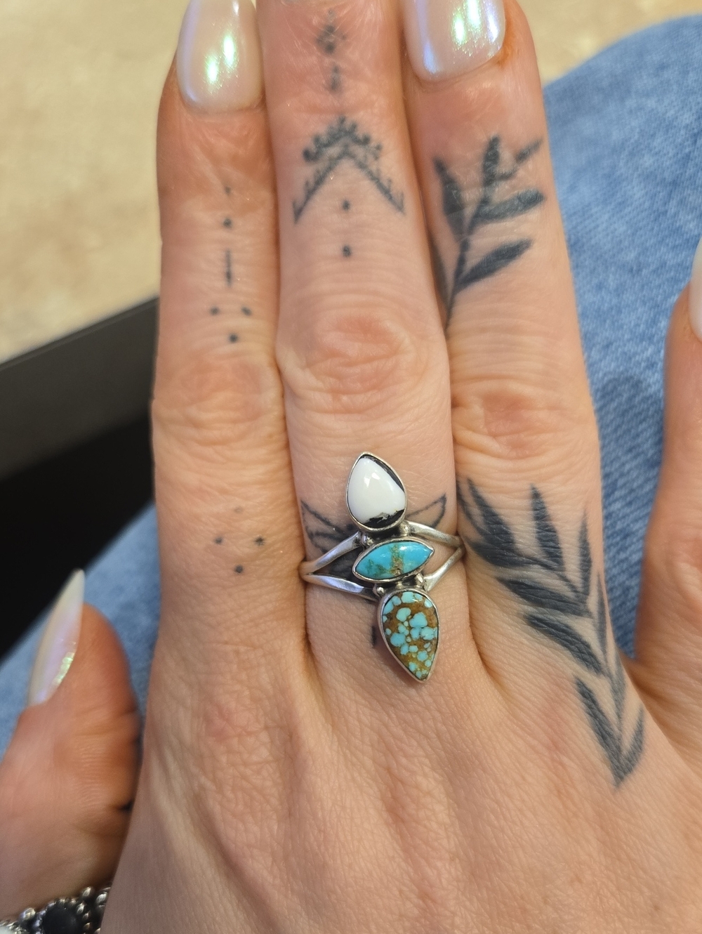 Sterling Silver White Buffalo Turquoise Ring. Size 8